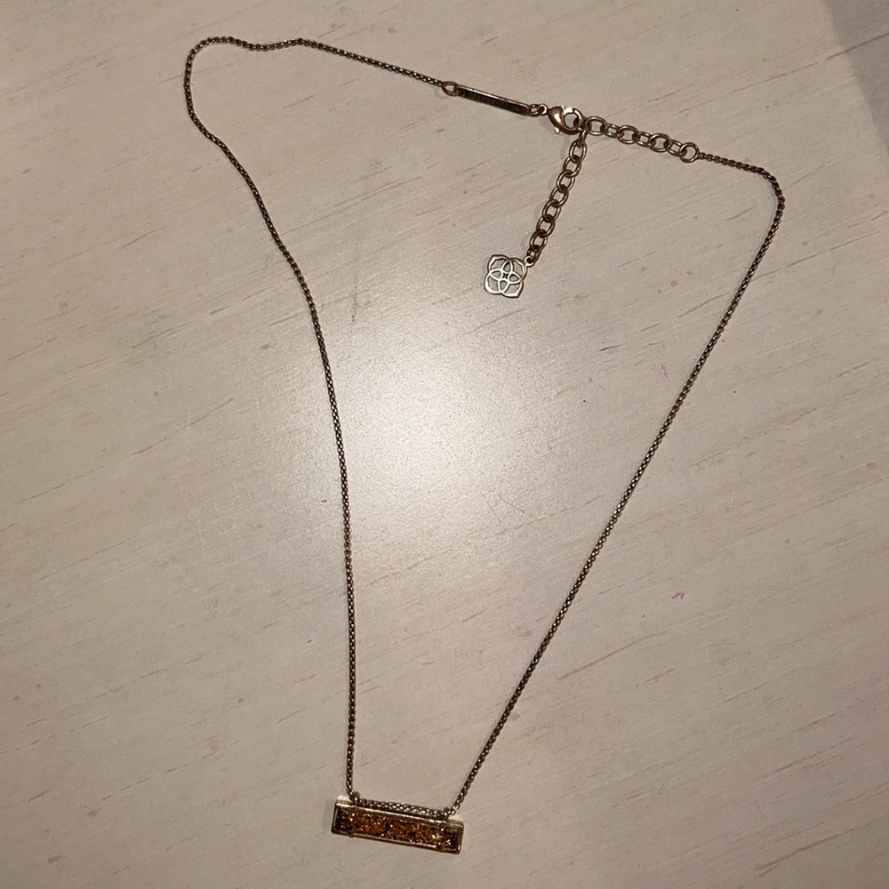 Kendra Scott necklace